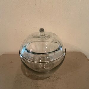 VTG Anchor Hocking Clear Glass Apple Canister With Embossed Leaves Lid